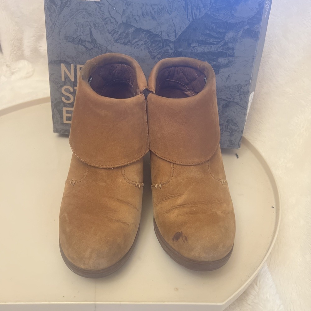 THE NORTH FACE Bridgeton Bootie Wedge Size 6.5 Leather Suede Brown